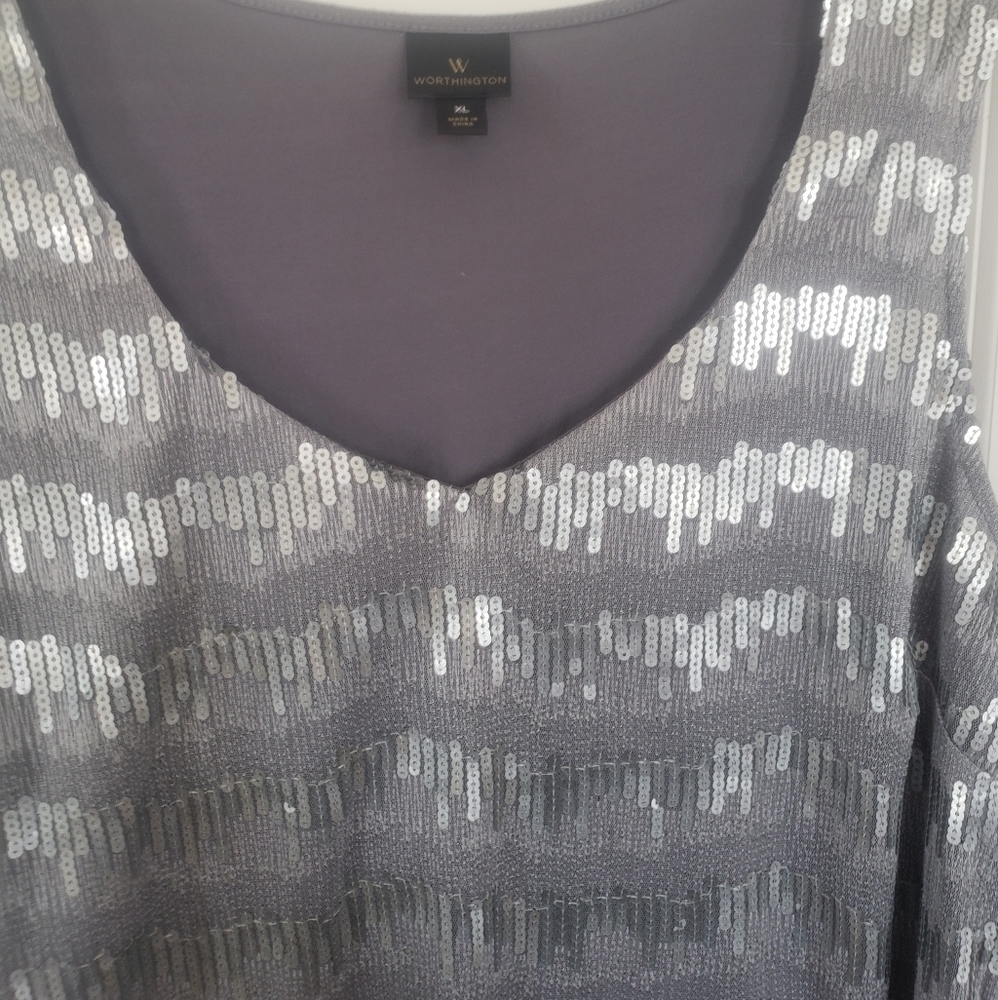 🔥Clearance🔥Worthington gray silver sequin blouse - Picture 4 of 6